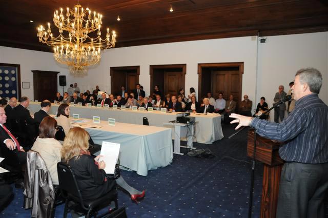 Foi apresentado o Roteiro Básico para Apresentação de Projeto